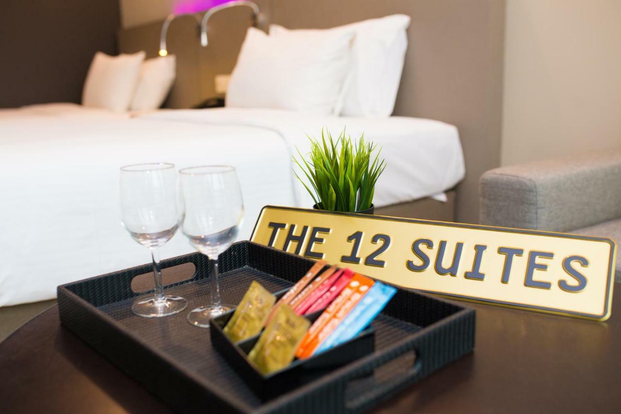 The 12 Suites @ Empire Damansara بيتالينغ جايا المظهر الخارجي الصورة