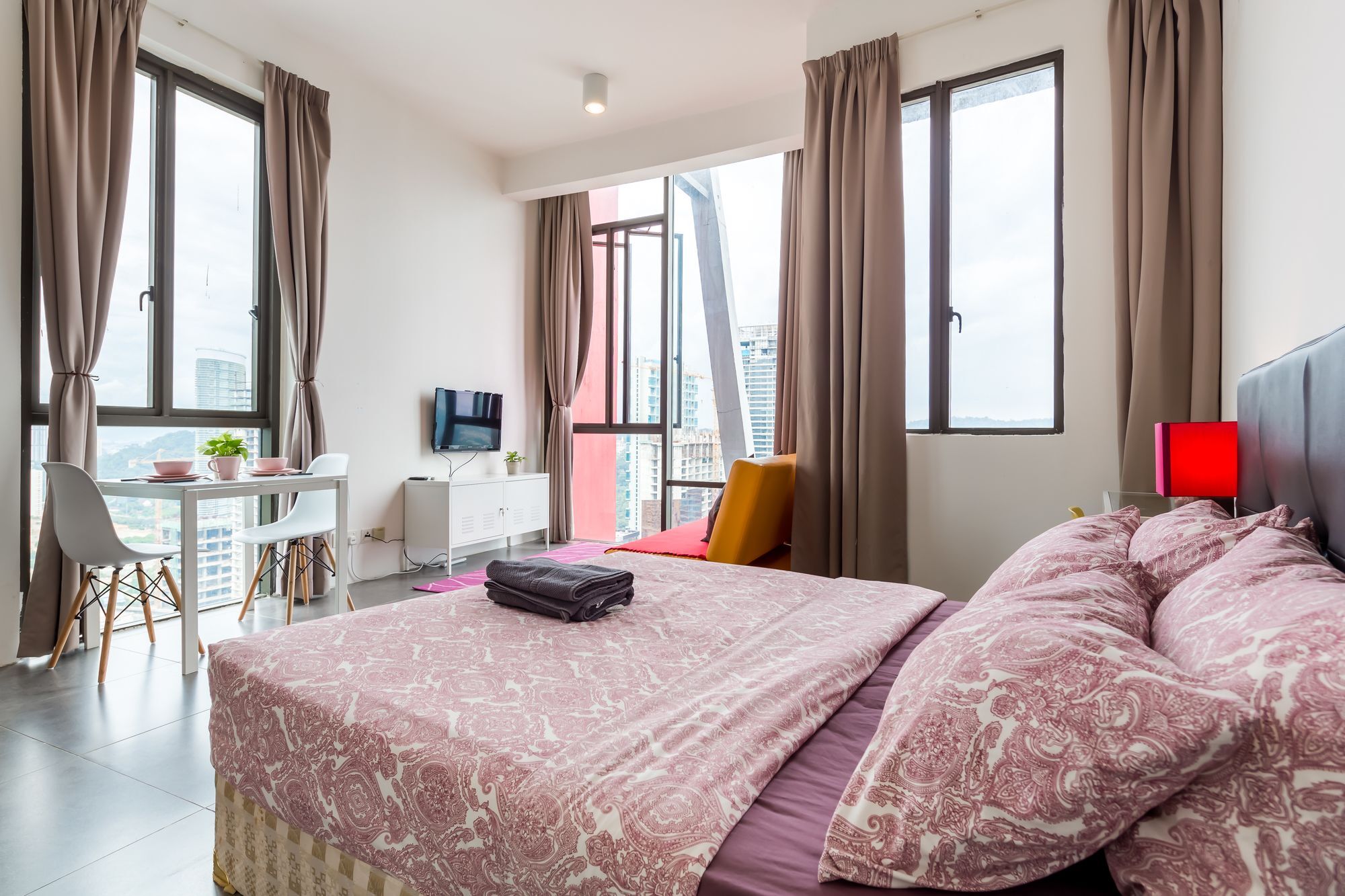 The 12 Suites @ Empire Damansara بيتالينغ جايا المظهر الخارجي الصورة