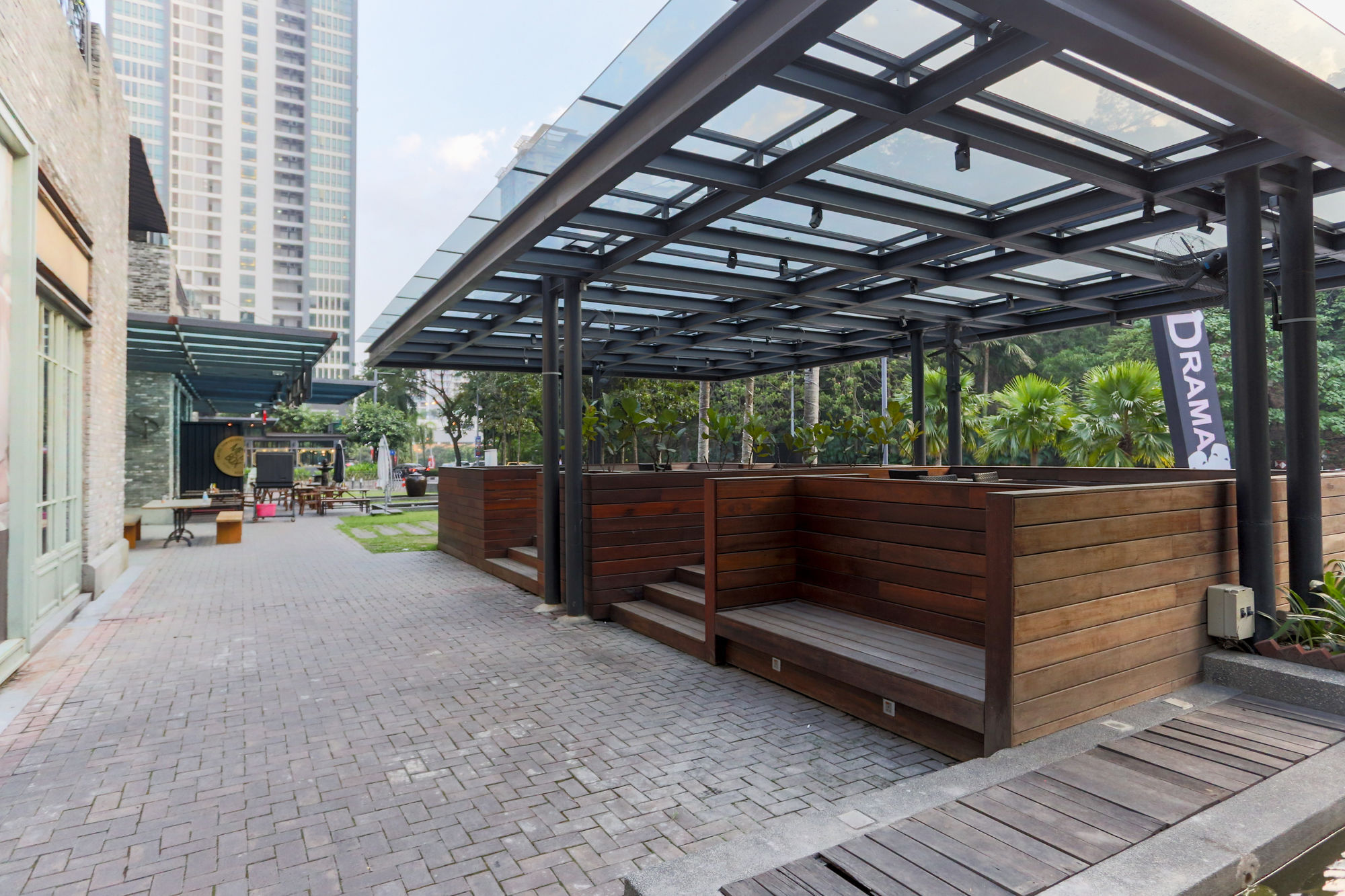 The 12 Suites @ Empire Damansara بيتالينغ جايا المظهر الخارجي الصورة