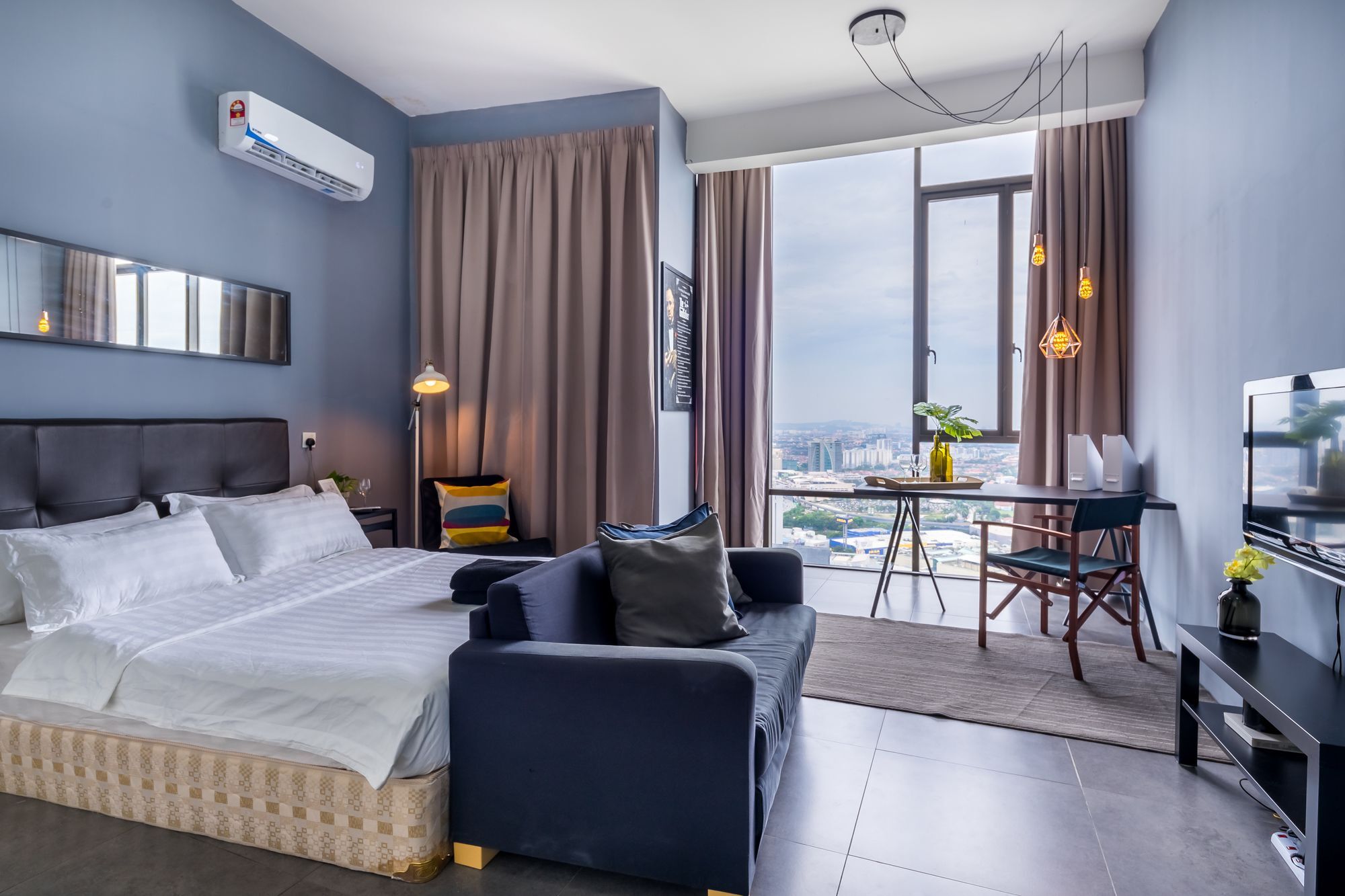 The 12 Suites @ Empire Damansara بيتالينغ جايا المظهر الخارجي الصورة
